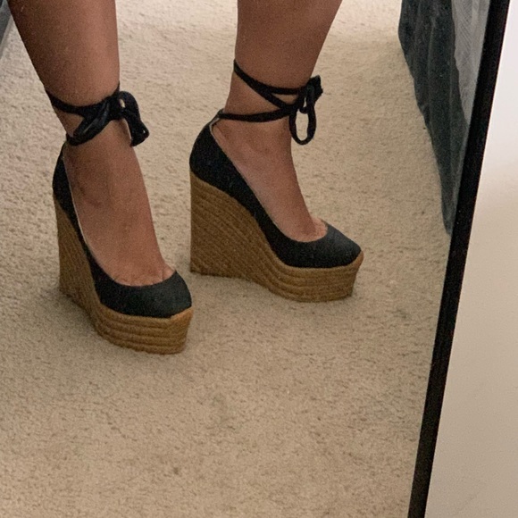 CL canvas wedges - Picture 4 of 8